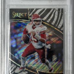 2018 SELECT PRIZM ZEBRA #232 PATRICK MAHOMES FIELD LEVEL BGS 9.5 TRUE GEM+