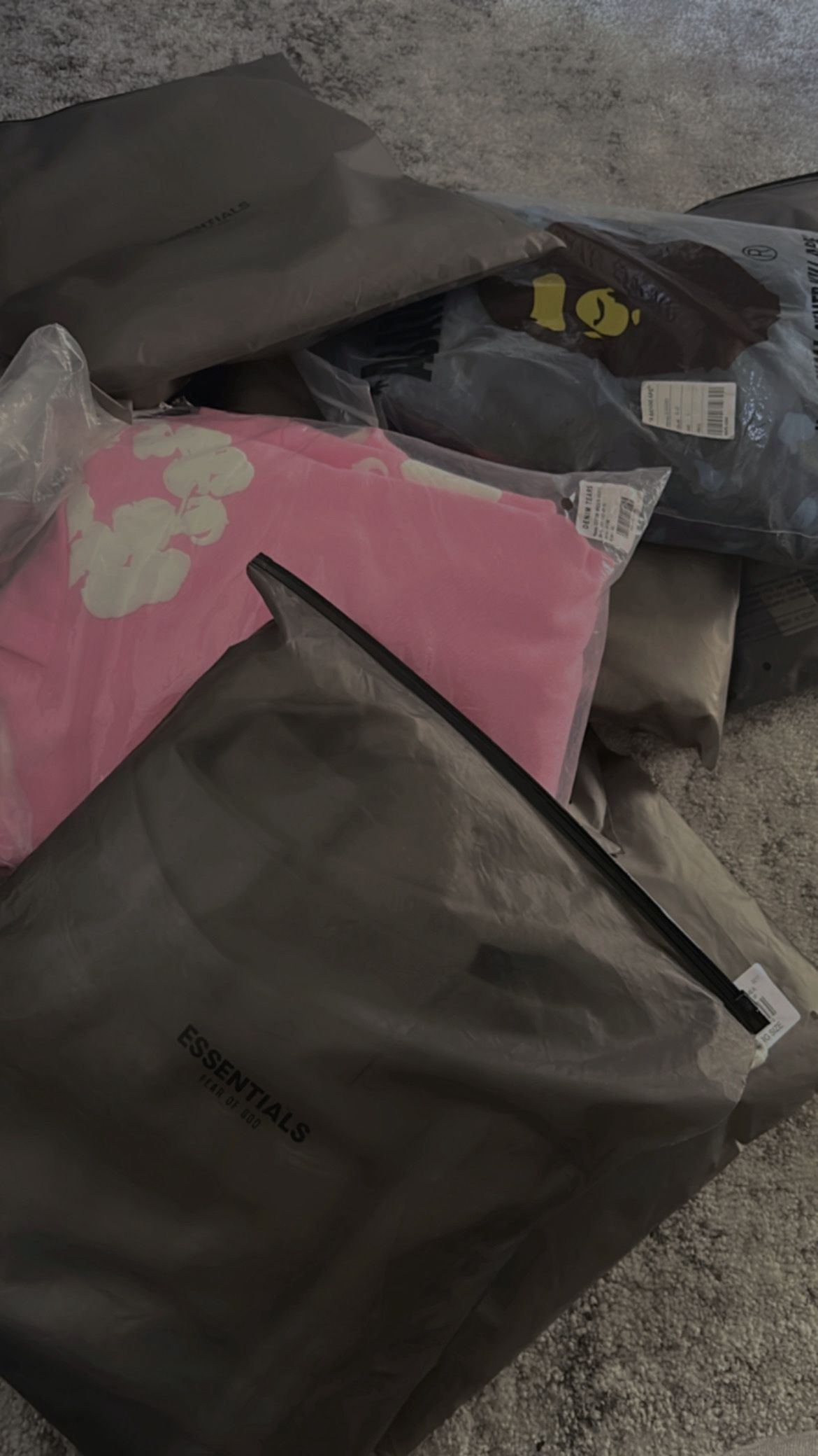 BAPE ESENTIALL DENIM TEARS