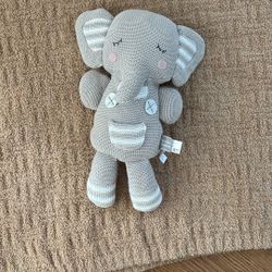Elephant 
