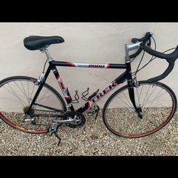 SPECIALIZED ROAD BIKE