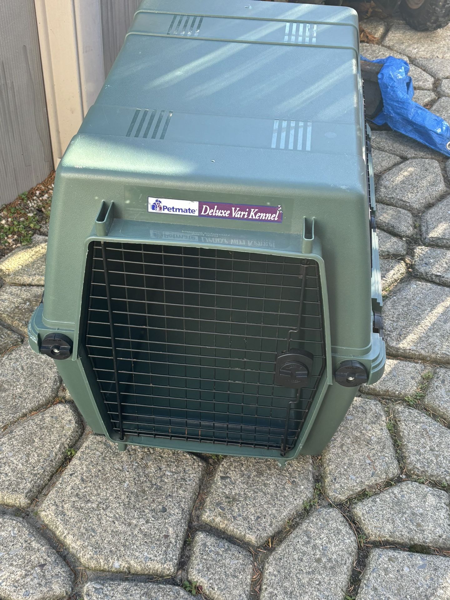 Petmate Deluxe Vari Pet Kennel - Large Dog / Pet Crate