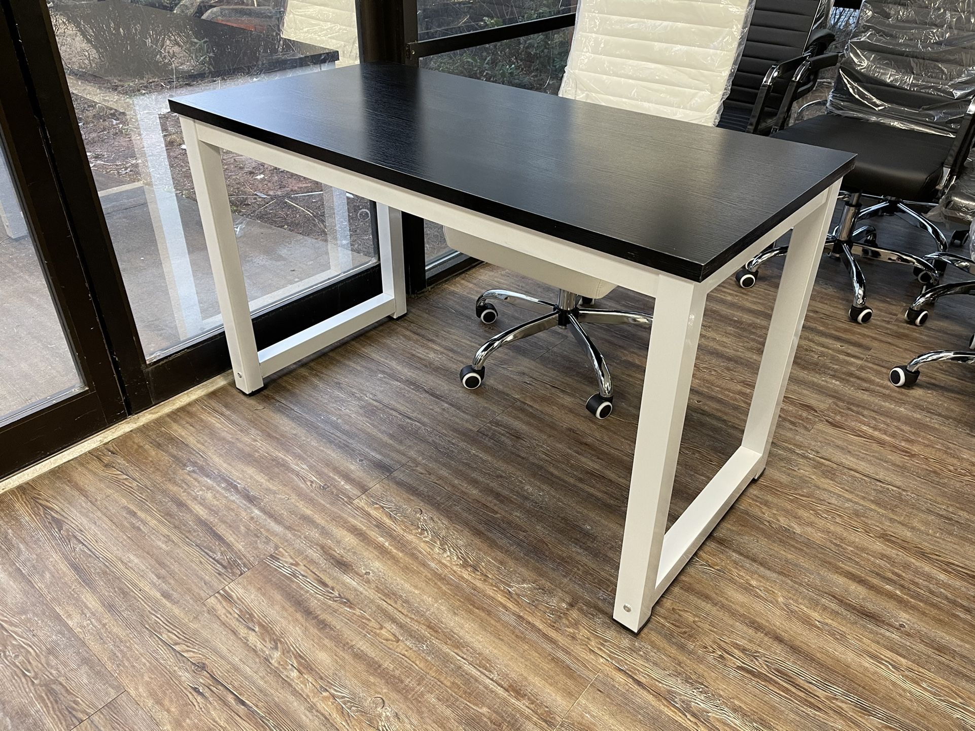 Brand New Modern Simple Style Computer Desk PC Laptop Study Table Workstation for Home Office, Black&White
