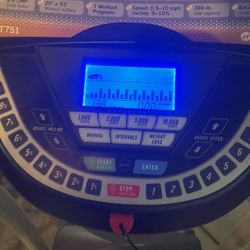 Treadmill WT 751