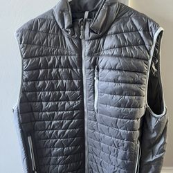 Vineyard Vines Vest XL