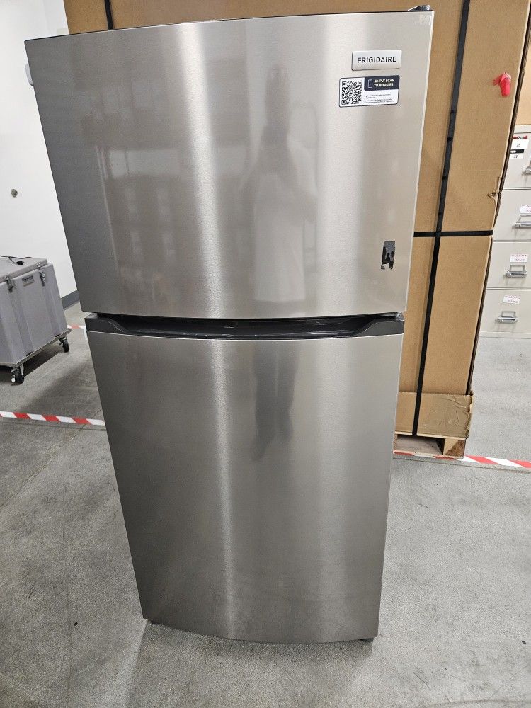 Frigedaire ffht1425vv frost free fridge/freezer