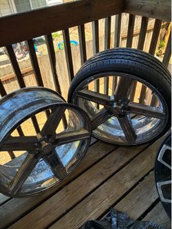 24 inch rims and tiers selling both of them come get them