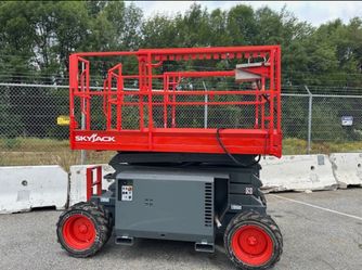 2018 Skyjack SJ6826RT 26’ Scissor lift