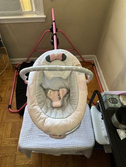 Minnie Mouse Baby Bouncer