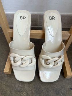 BP. Cream Chain Link Rubber Platform Slide Sandals Block Heel Size 10M