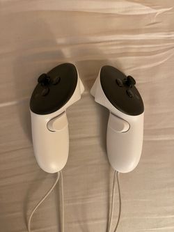 Quest 3 Controllers and Batteries