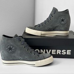 New  Converse womens hidden Wedge sneaker size 8 suede gray semi new