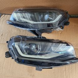 2016,2018 CHEVY CAMARO PAIR OF HEADLIGHTS HID
