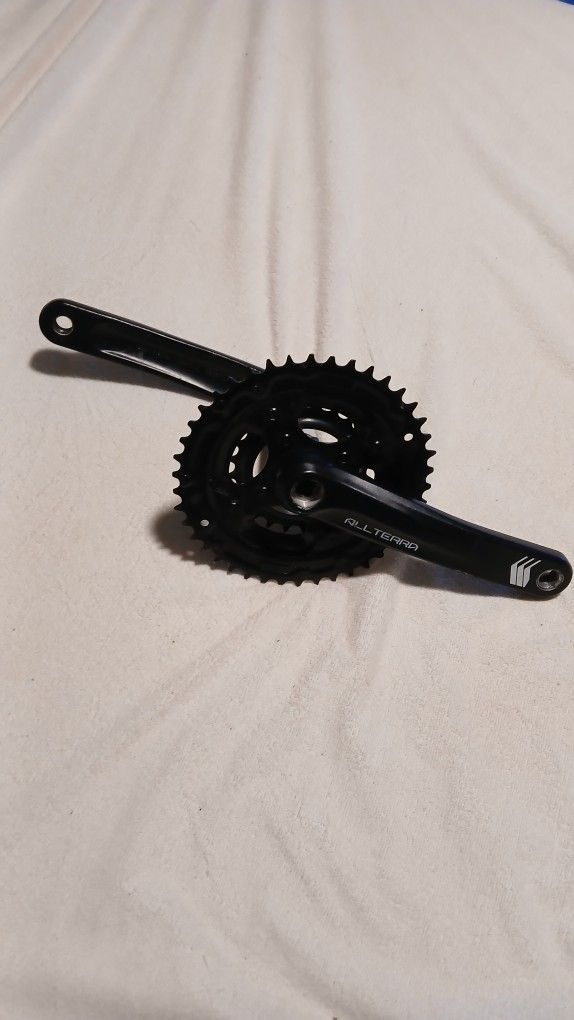 Crankset Minor Stripping For Parts