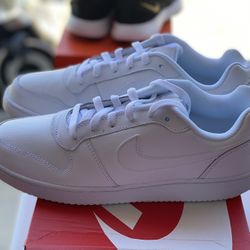 Nike Ebernon Low Size 10.5