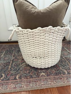 Chunky  Woven Rope Storage Basket