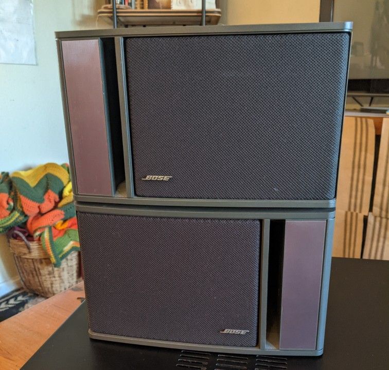 Bose Bookshelf Speakers 