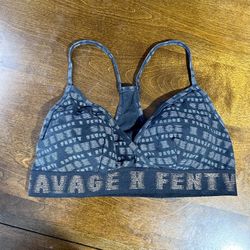 Women’s Savage Fenty Sports Bra Size LARGE Comfy