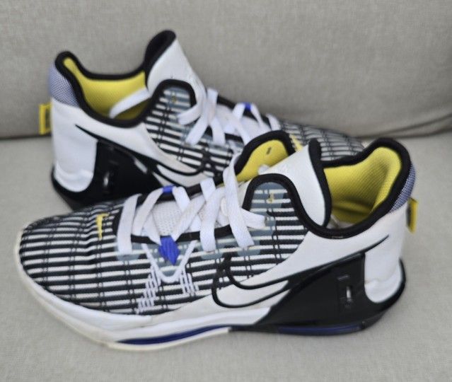 LeBron Witness 6 GS Youth 7
