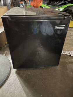 Magic Chef Mini Fridge