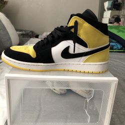 Yellow Suede Jordan 1’s 
