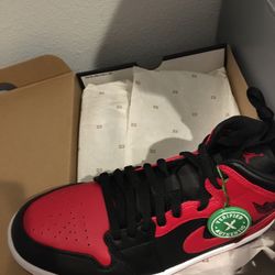 Jordan 1 Banned Mid 9,9.5,10