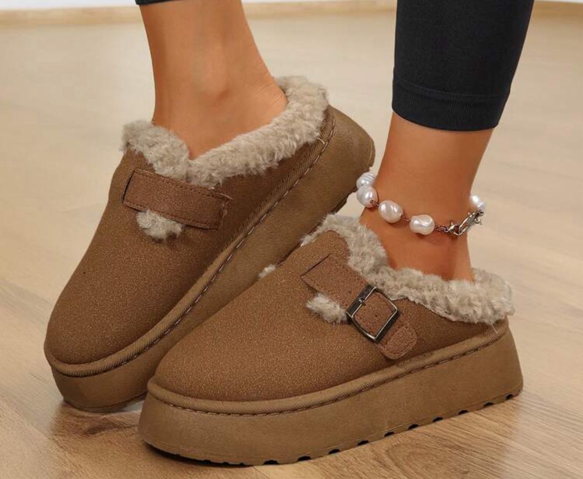 Size 36/7 / Comfy & Cozy Women's Snow Boots - Thermal Lined, Slip-On Outdoor Shoes For Warmth & Comfort