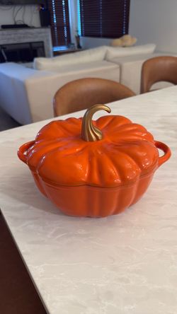 Smith Clark dutch oven pumpkin