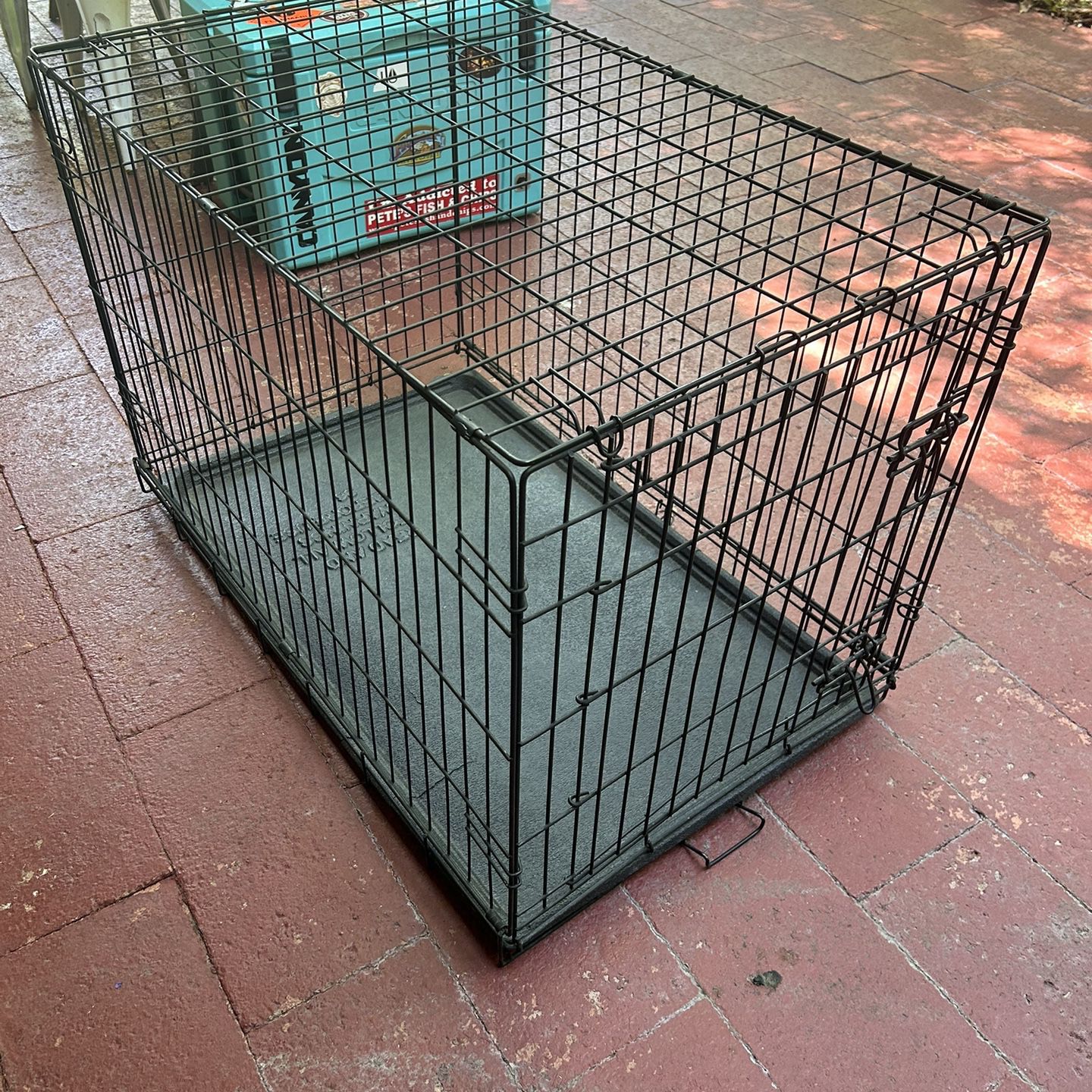 Collapsible Dog Crate/Kennel