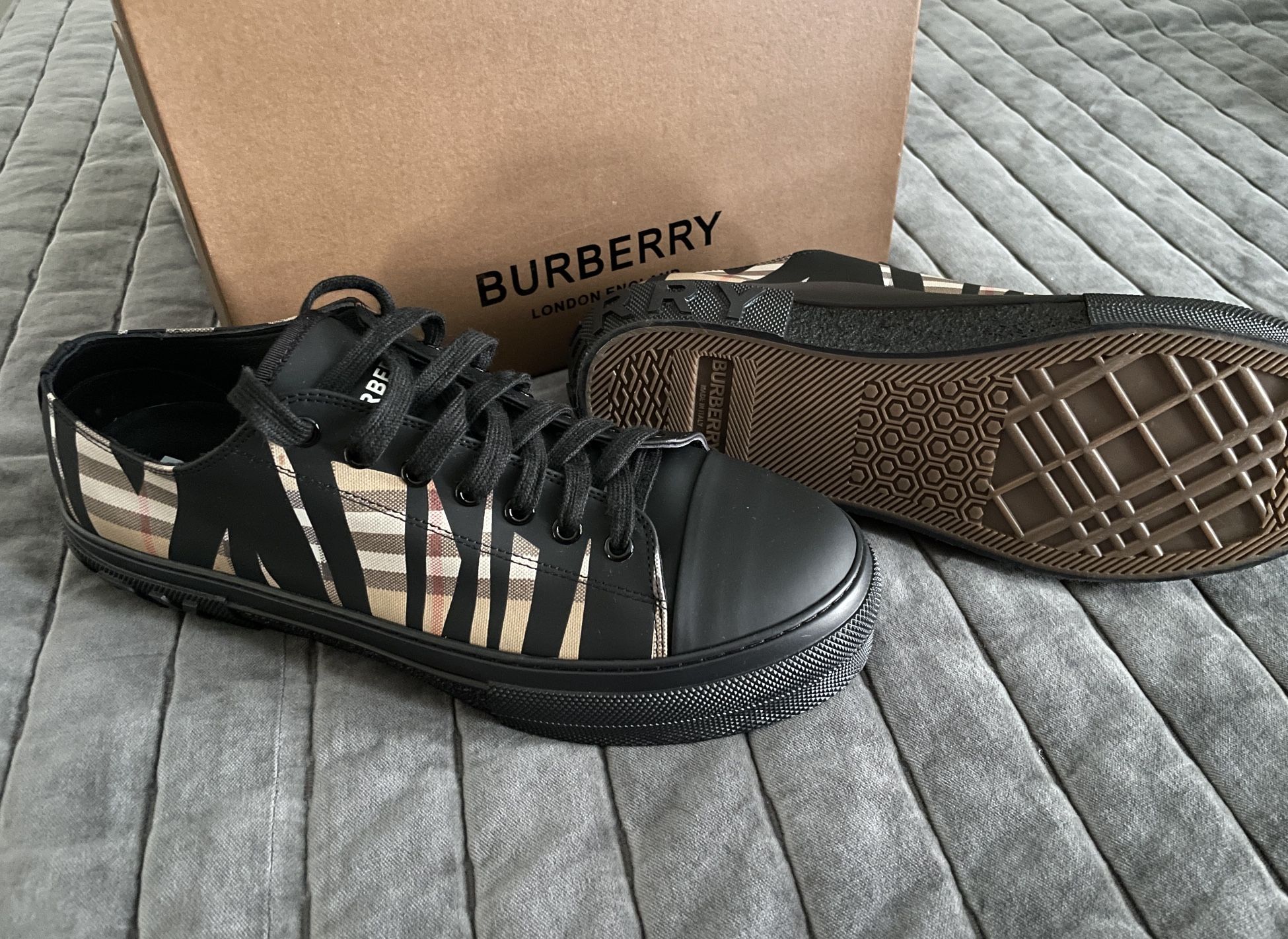 Burberry Shoes 