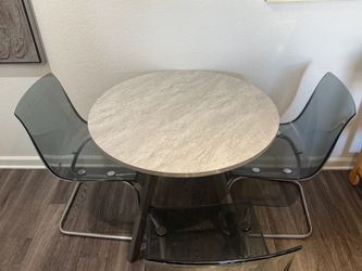 Kitchen Table & Chairs