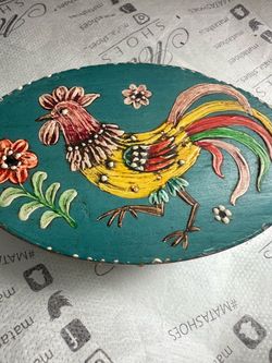 VTG oval teal folk art box hand-painted colorful rooster and floral design on the lid.