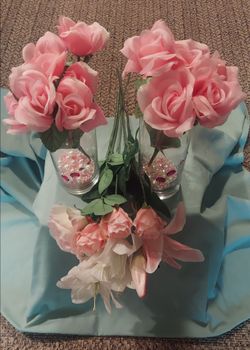 LOT'S PARTY DECORS. ARTIFICIAL PINK ROSES & 2 VASE, PINK PEARLS FOR AL FOR $12
