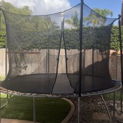 Trampoline 