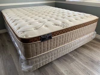 12in King Size Organic Cloud Comfort Europillow Top Mattress and Boxspring