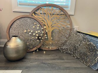 Gold Decorations