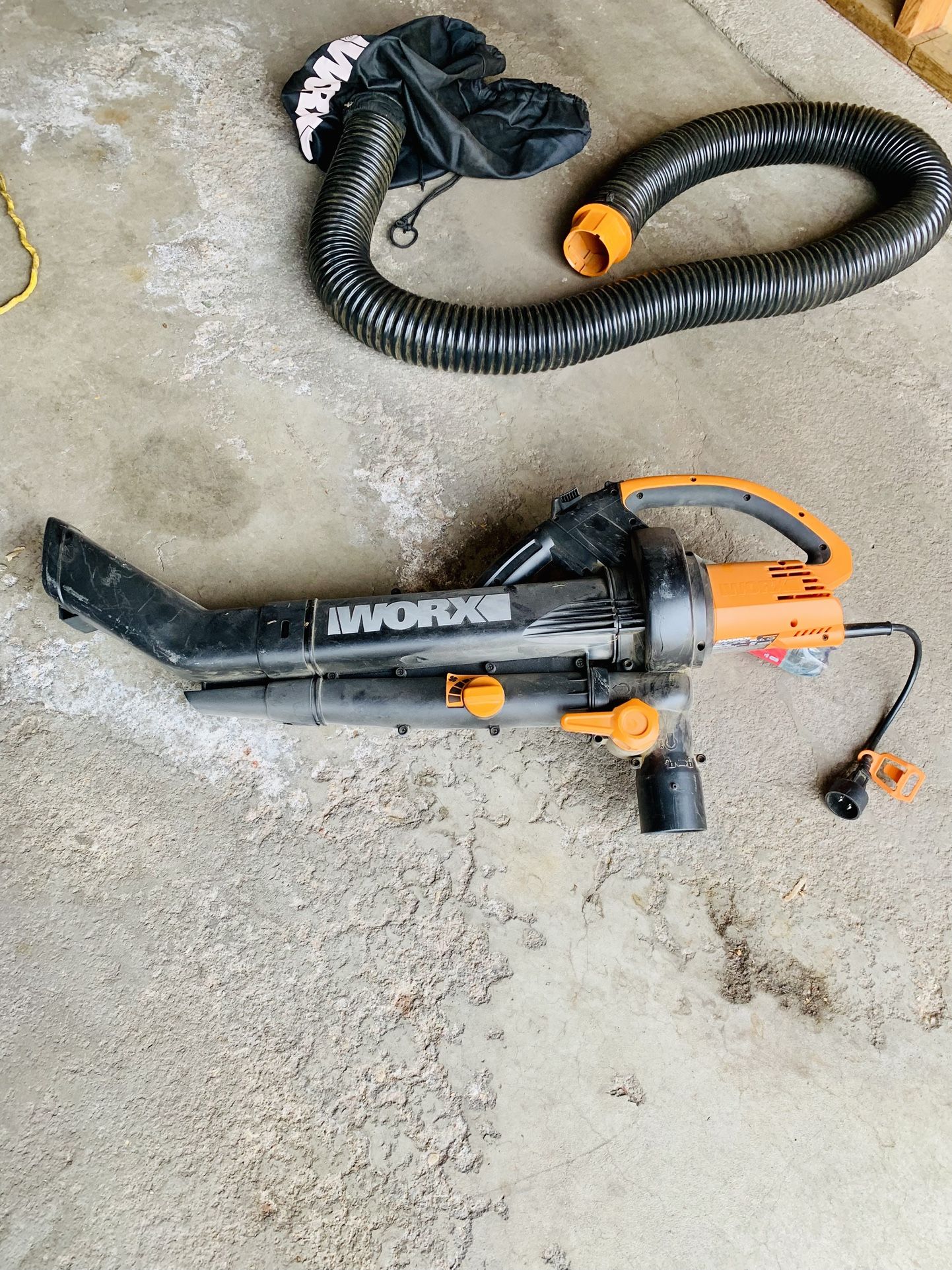 WORX Leaf Blower / Vacuum