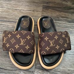 Louis Vuttion Slide 