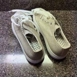 Girls Silver Shoes - Unused - Size 4 