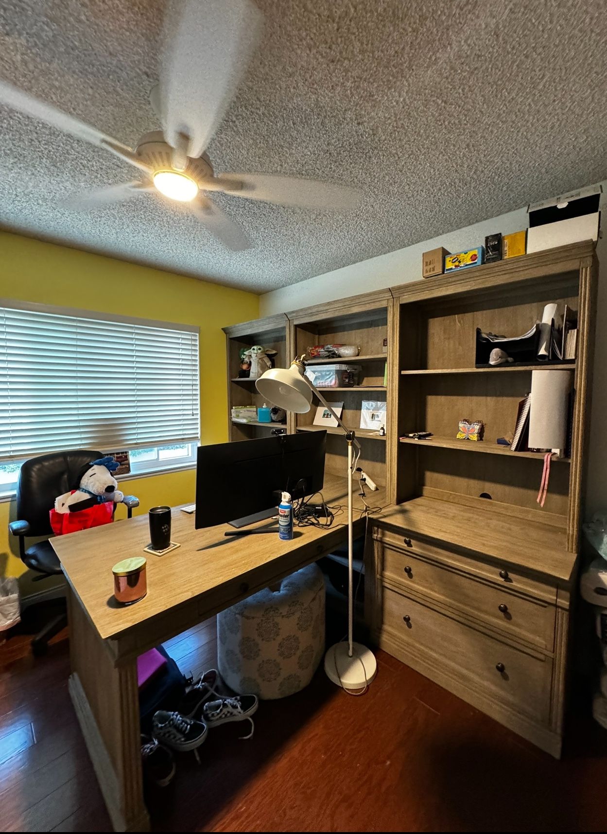 Livingston Peninsula Desk W/105” Bookcase