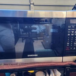 Samsung - 1.9 Cu. Ft. Countertop Microwave with Sensor Cook - Stainless Steel