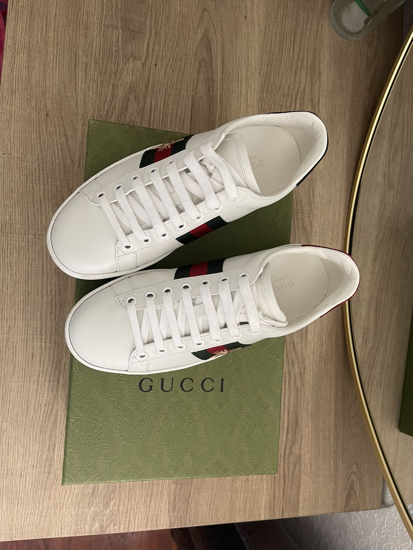 Gucci new ace sneakers size 4 1/2 equivalent to a 5 1/2