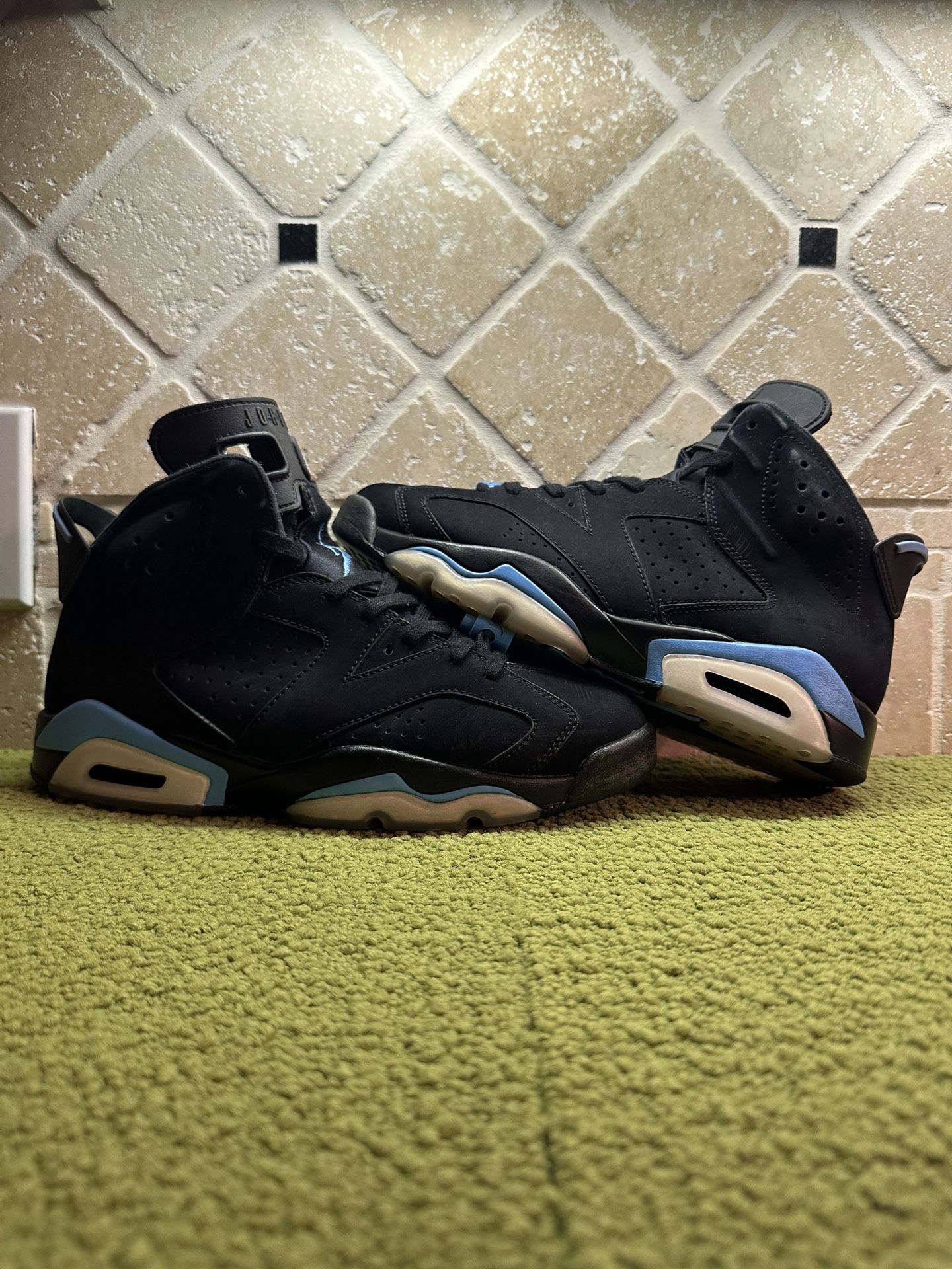 jordan 6 “UNC” -Size 10M -Rep insoles -Shoe palace receipt 🧾