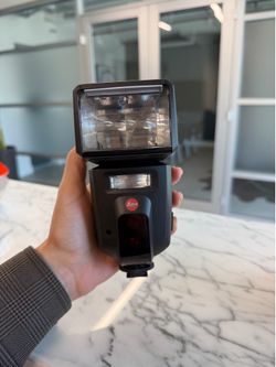 📸 Leica SF 58 System Flash — Mint Condition, Original Box