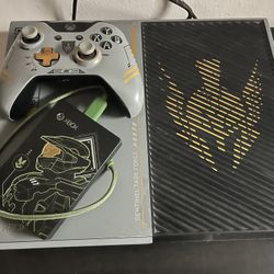 Microsoft Xbox One Call of Duty Advanced Warfare Limited Edition 1TB Console 2 Controllers Games  Working 