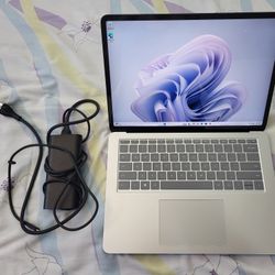 Surface Laptop Studio 2 Microsoft PC 14" Gaming nVIDIA RTX 4050 Intel i7 16GB 512GB SSD Windows