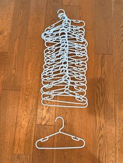 Toddlers’ 40 hangers