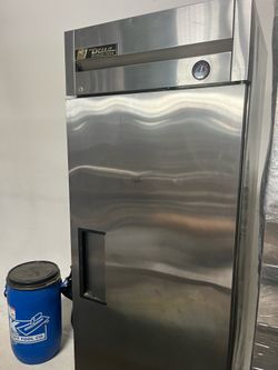 True Commercial refrigerator **need gone working great **