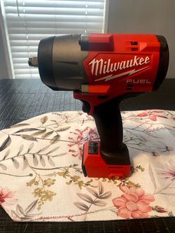 Milwaukee M18 FUEL 18 V Lithium ion Brushless Cordless 1/2" Impact Wrench With Friction Ring TOOL ONLY