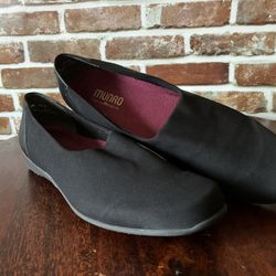 MUNRO Traveler Style Slip On Size 13 W