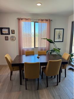 Dining Table & Chairs